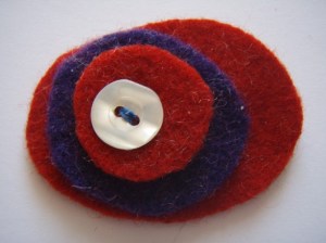 Pebble brooch kit image